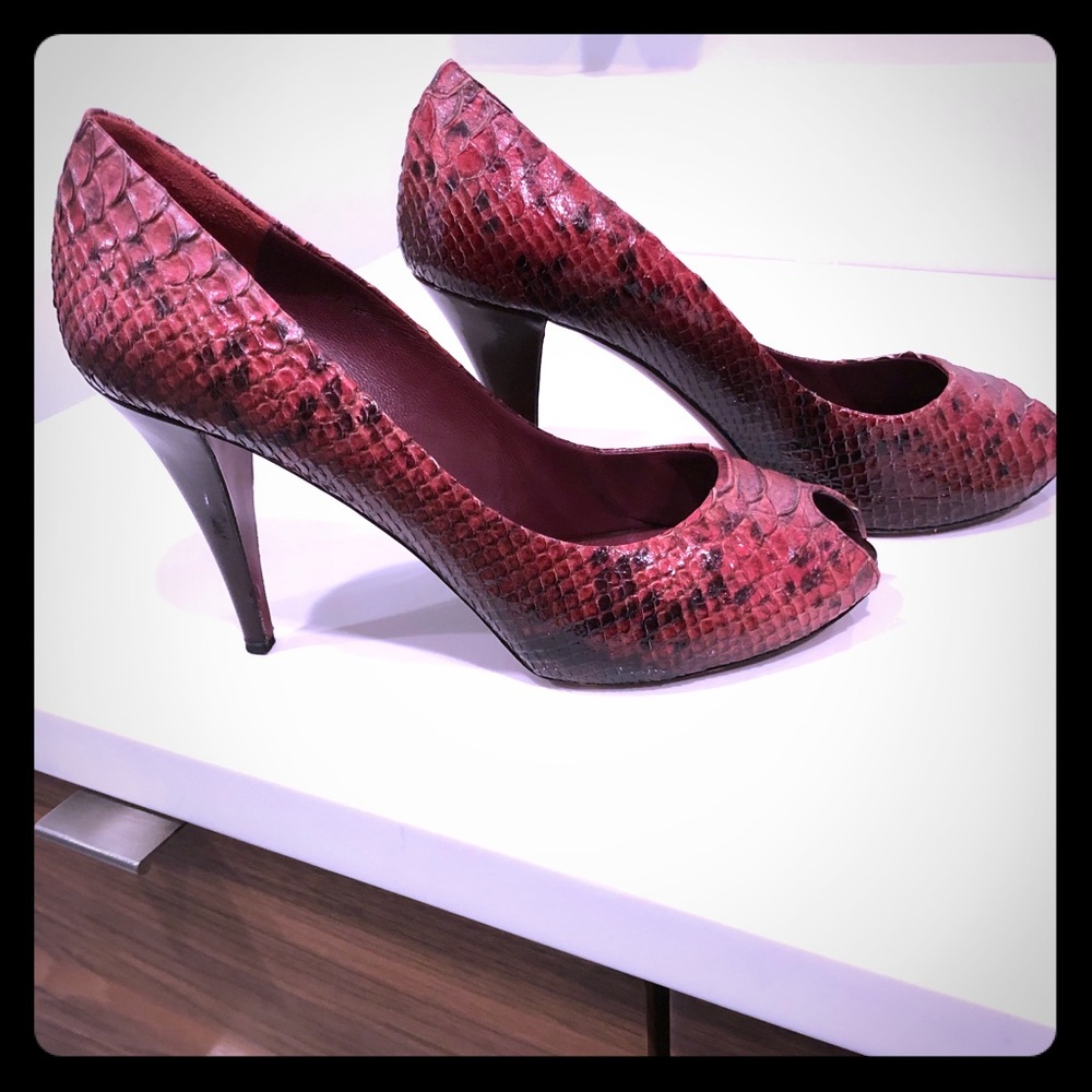 VINTAGE Via Spiga Red Snakeskin Peep Toe
